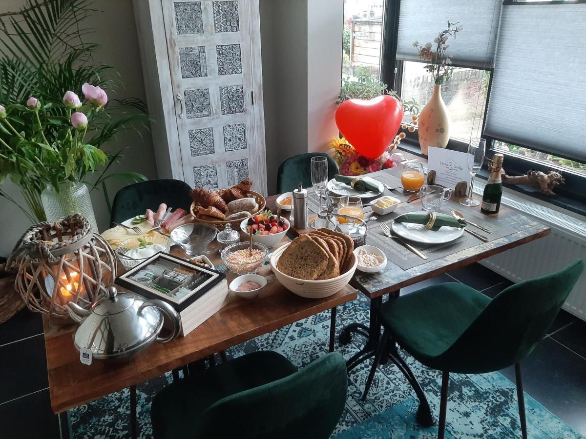 Bed And Breakfast Hans En Gridje Breda Buitenkant foto